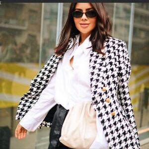 😍Zara Houndstooth blazer bloggers fav